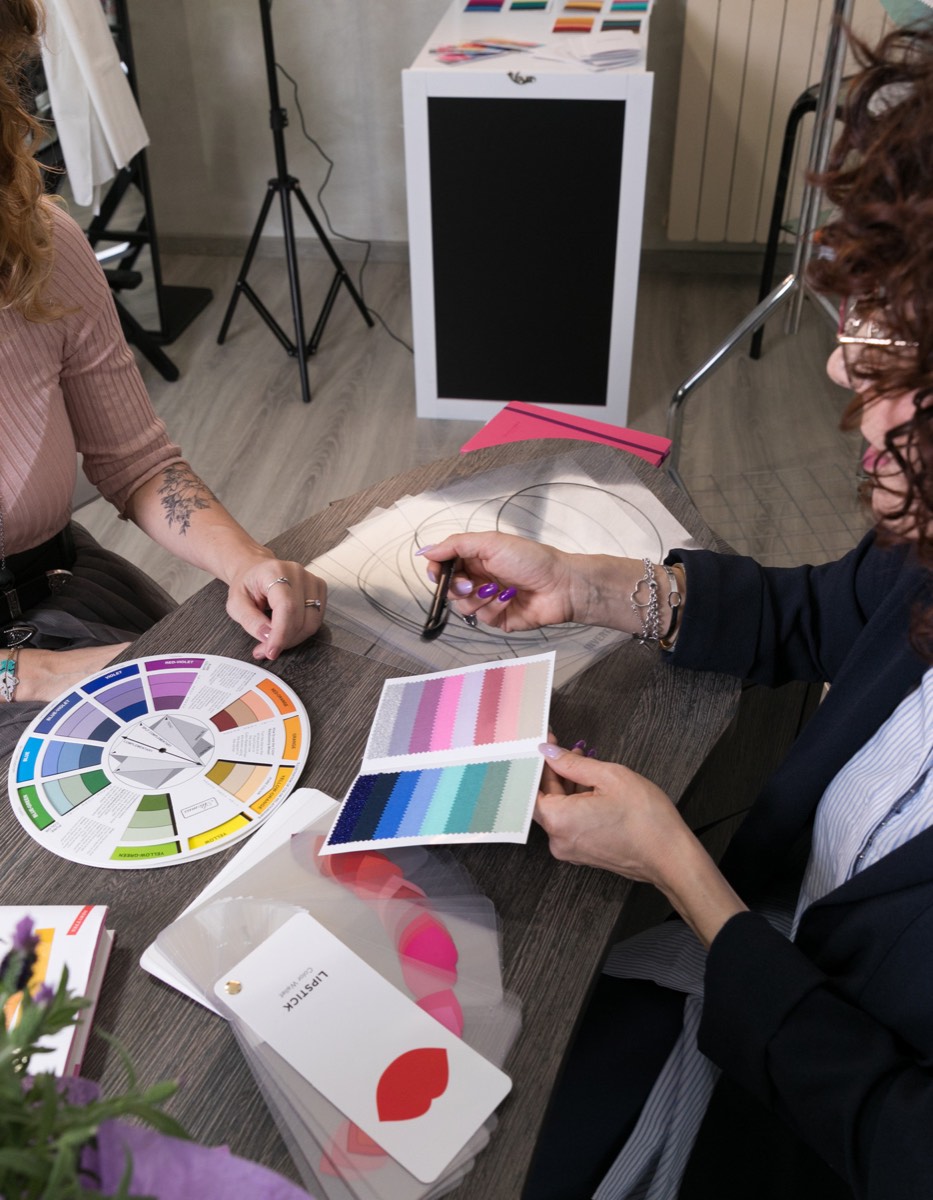 Analisi del colore durante una consulenza Pierancora
